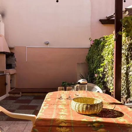 Cozy 2 Bed With Garden In Appartement Villasimius