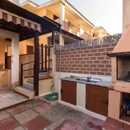 Cozy 2 Bed With Garden In * Villasimius