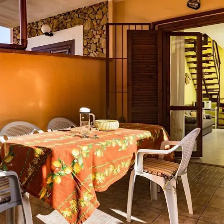 Appartement Cozy 2 Bed With Garden In *