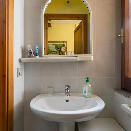 Appartement Cozy 2 Bed With Garden In *