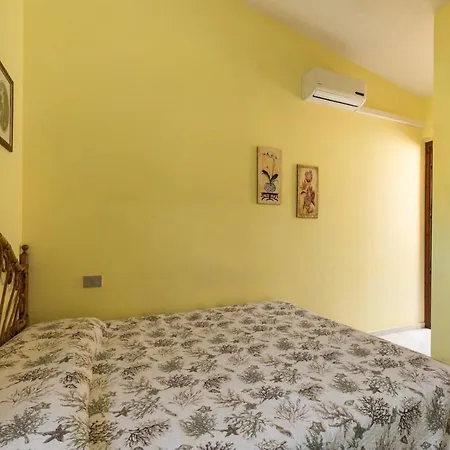 Cozy 2 Bed With Garden In Appartement Villasimius